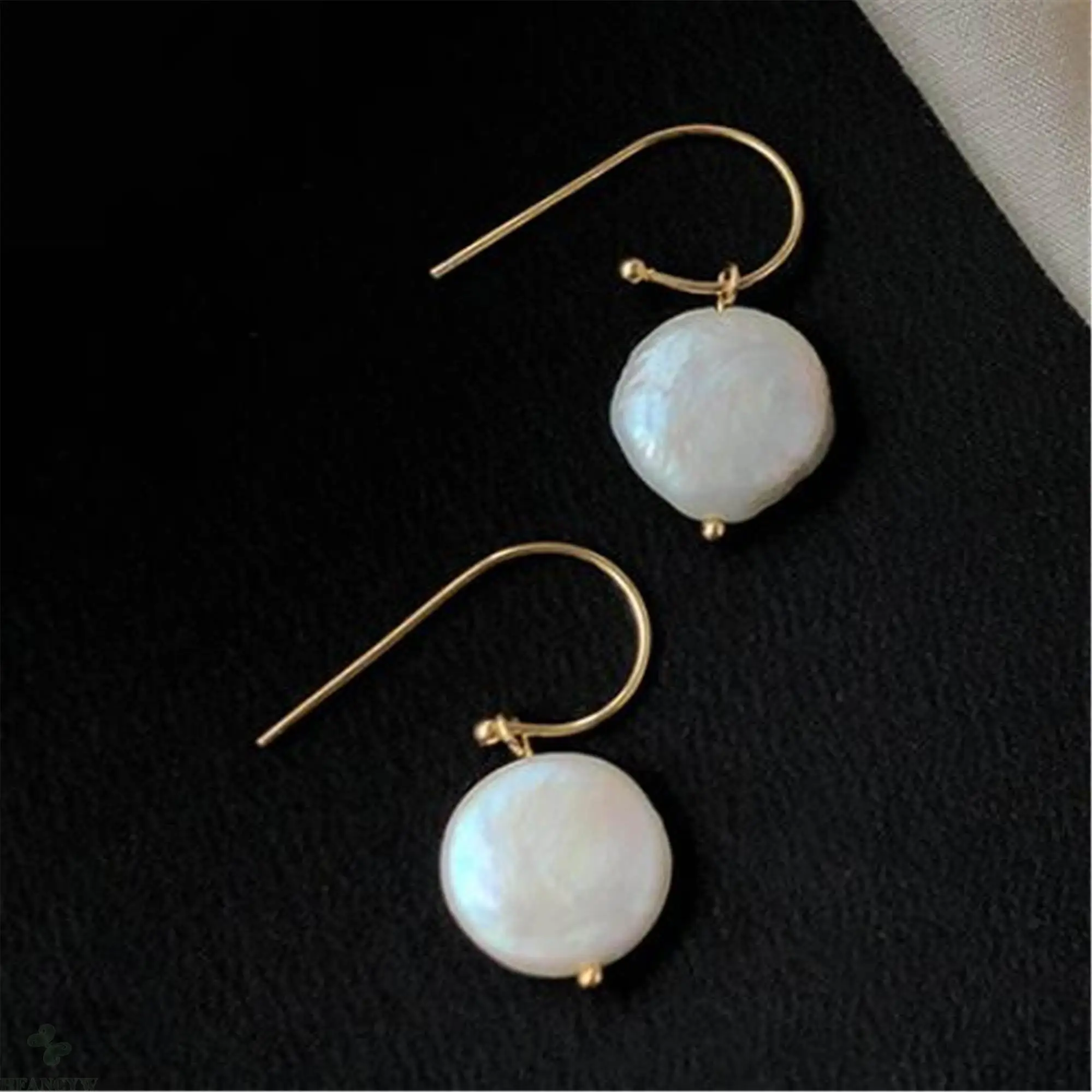 

Женские серьги в стиле барокко 14-15 мм, белые жемчужные серьги с крючком 18 К, классические нестандартные аксессуары, подарок