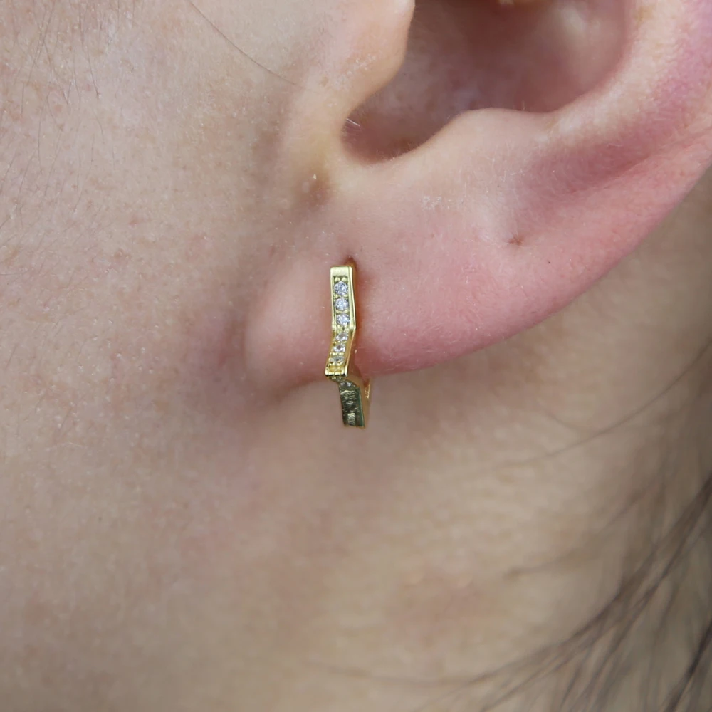 Женские серьги-гвоздики из серебра 925 пробы с фианитом | Украшения и аксессуары