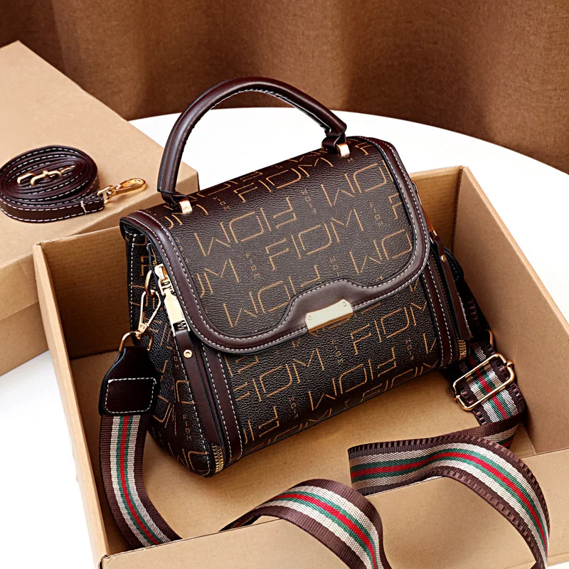 

Famous Designer Women Purses and Handbags 2021 Trendy and Generous Small Square Bag Large Capacity One-shoulder Messenger Bag Gg