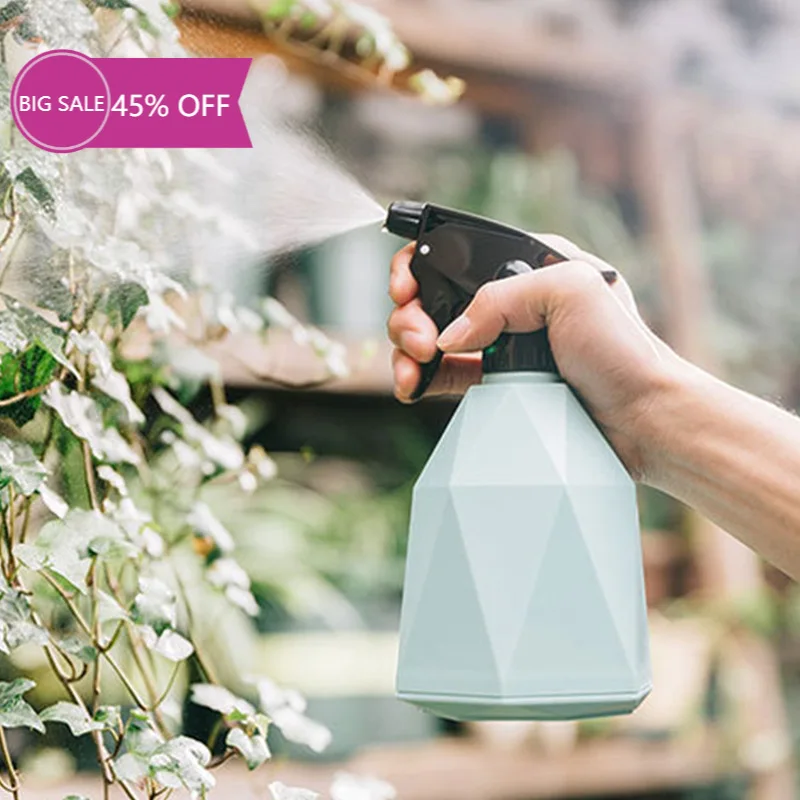 

600ML Candy-colored Gardening Garden Hand Pressure Watering Can Home Spray Bottle Plastic Gardening Watering Can Spray Bottle