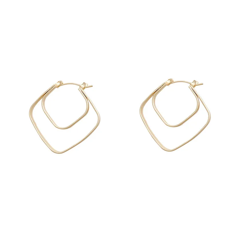 

2020 Korea Trend Temperament Earrings Exaggerated Charm Earrings Simple Fashion Atmospheric Earrings