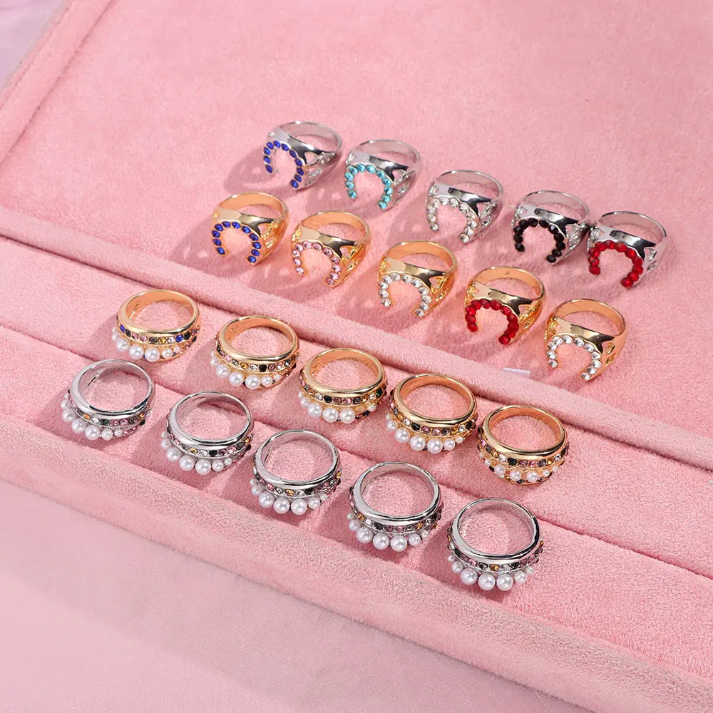 

Boho Gold Color Crystal Heart Flowers Rings For Women Butterfly Animal Portrait Chunky Ring Vintage Fashion 2021 Wedding Jewelry