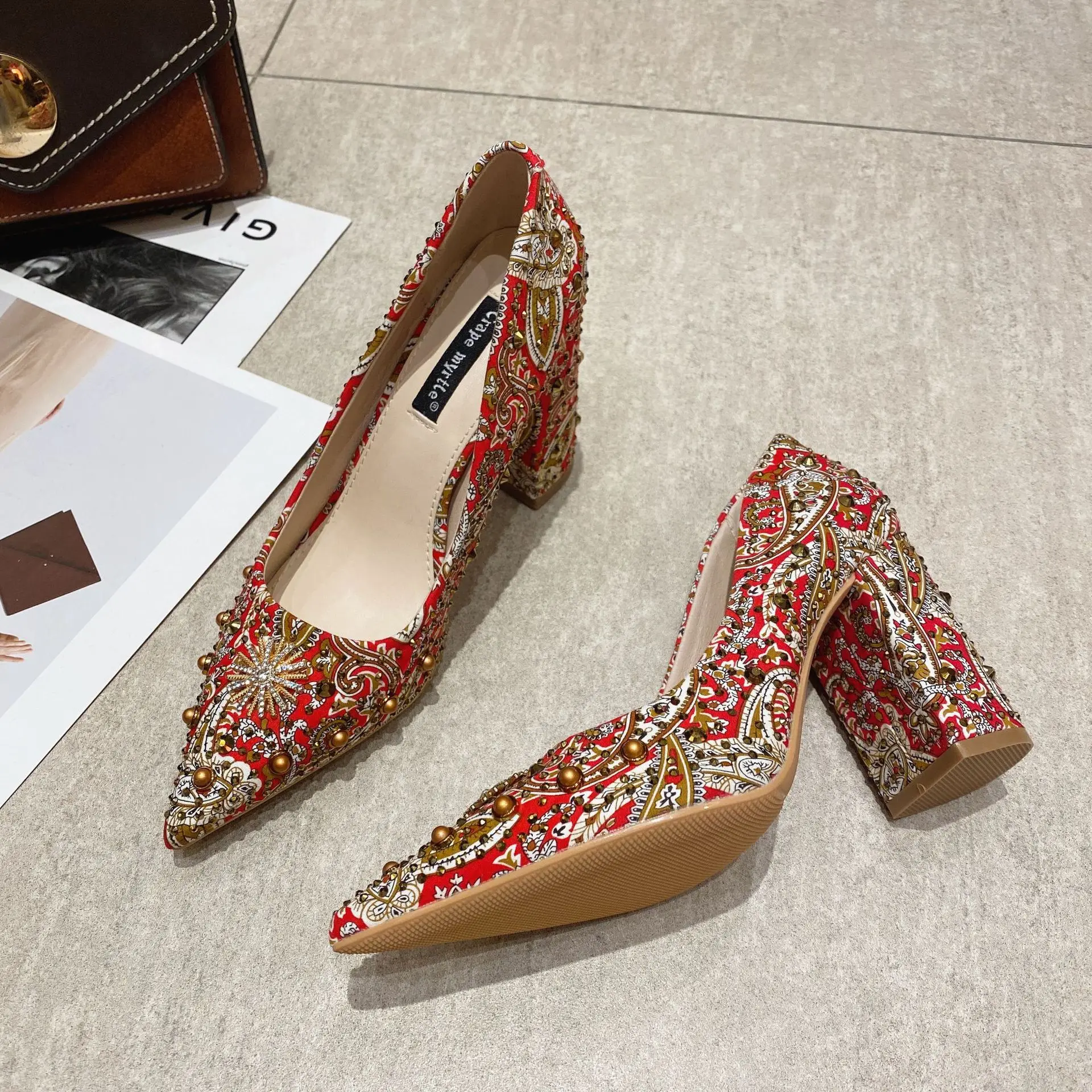 

Red Wedding Shoes Women Block High Heels Pointed Toe Pumps Shoes Chinese Bridal Wedding Shoes Zapatos De Mujer RO45