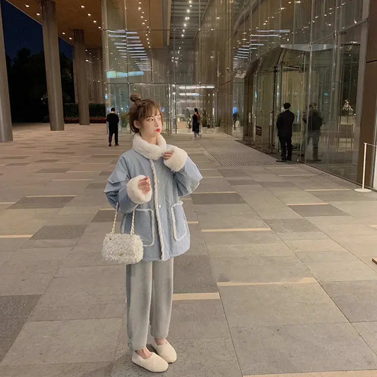 

Lambwool cotton clothing 2020 new loose cotton clothing thickened tooling cotton jacket women's fashion in autumn and winter
