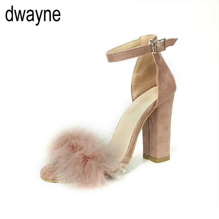 Женские босоножки на очень высоком каблуке с ремешком щиколотке из