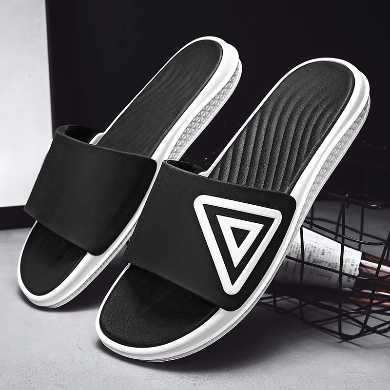 

2021 New Summer Men Fashion Beach Slippers Home Simple Couple Flip Flops Outdoor Bathroom Non-slip Solid Shoes Women Hombre