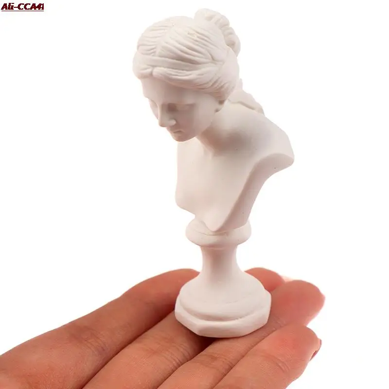 

White Resin Bust Sculpture 1/12 Dollhouse Miniature Furniture Simulation Pretend Doll House Accessoreis