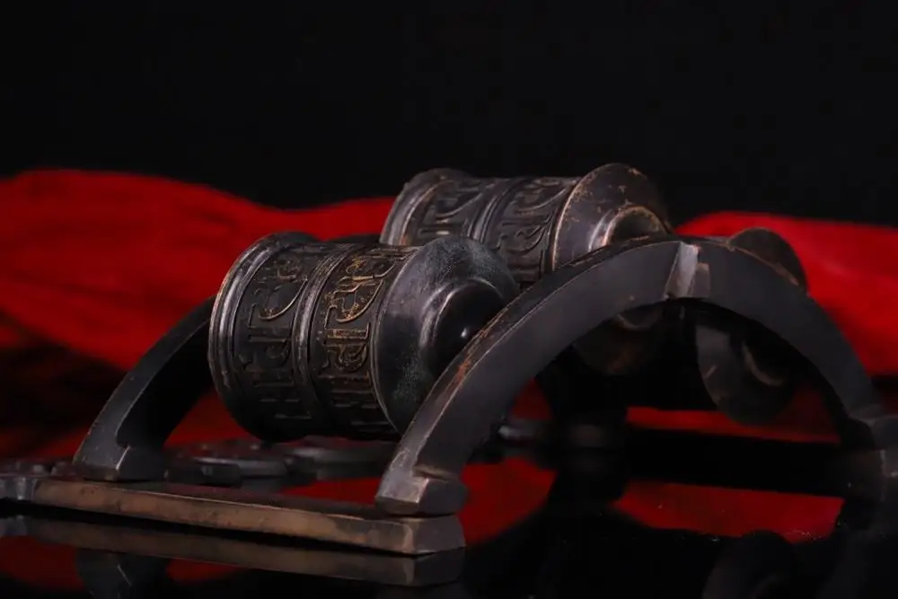 

wedding decoration Copper tires are beaten by hand, chiseled old turning wheel (with scripture) Faqi Phurba Vajra