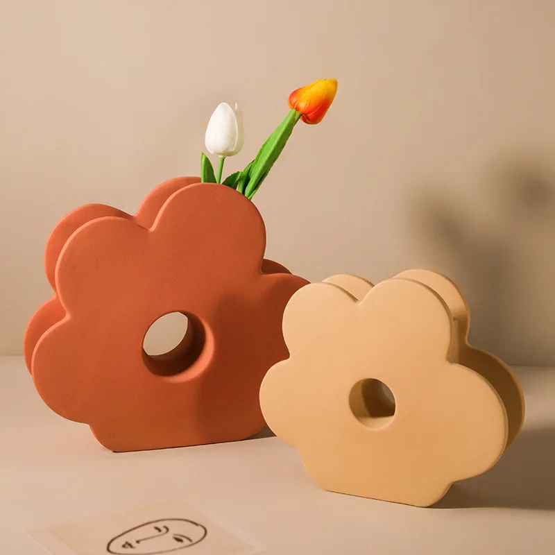 

Простая ваза в Европейском стиле, в форме цветов, однотонная креативная Керамическая ручная роспись спреем, бытовая техника, Новинка