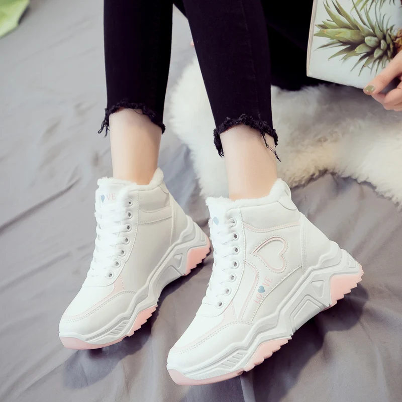 

2020 Classic Suede Women Winter Sneakers Warm Fur Plush Insole Ankle Boots Women Shoes Hot Lace-up Thicken Fashion Boots Woman