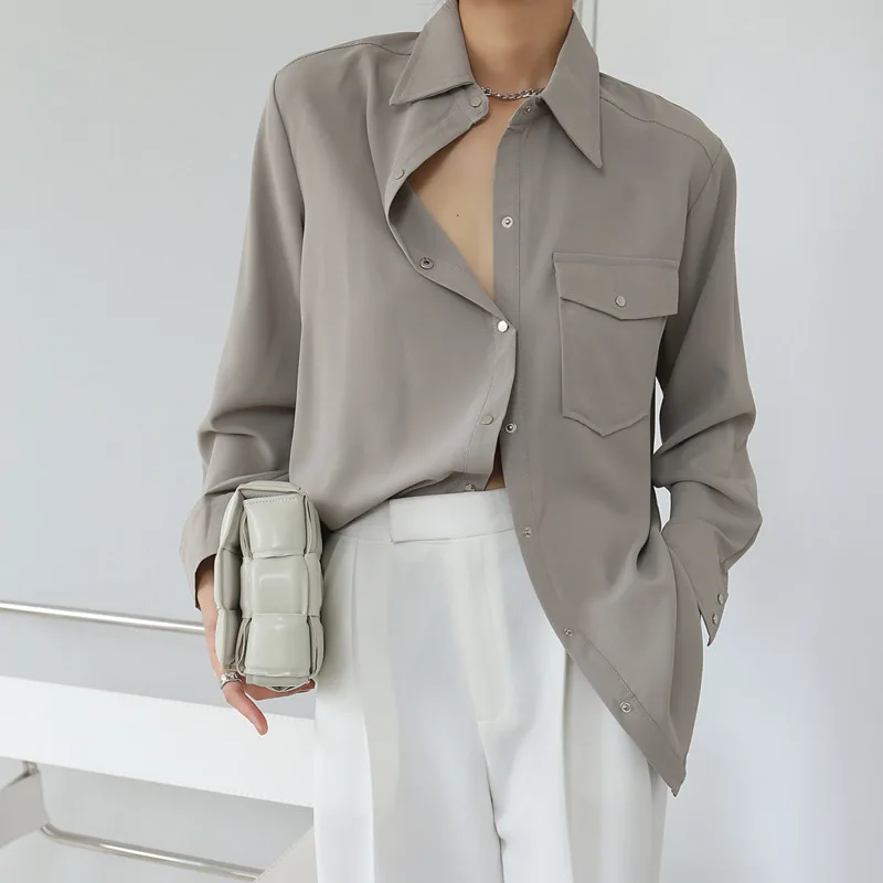 

Осенняя женская серая рубашка с отложным воротником, свободные прямые рубашки с карманами и длинным рукавом, шикарная однобортная рубашка, ...