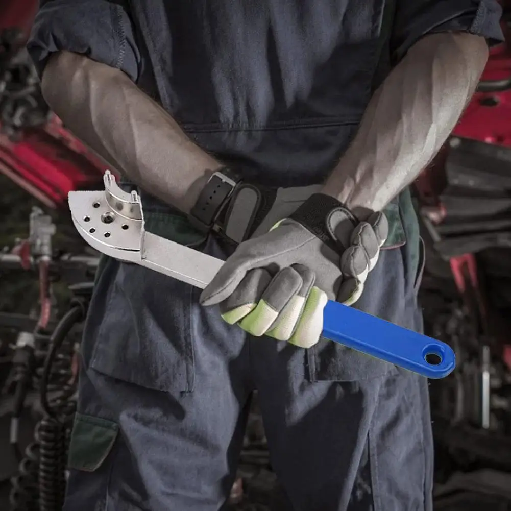 Инструмент для натяжения ремня ГРМ двигателя автомобиля |