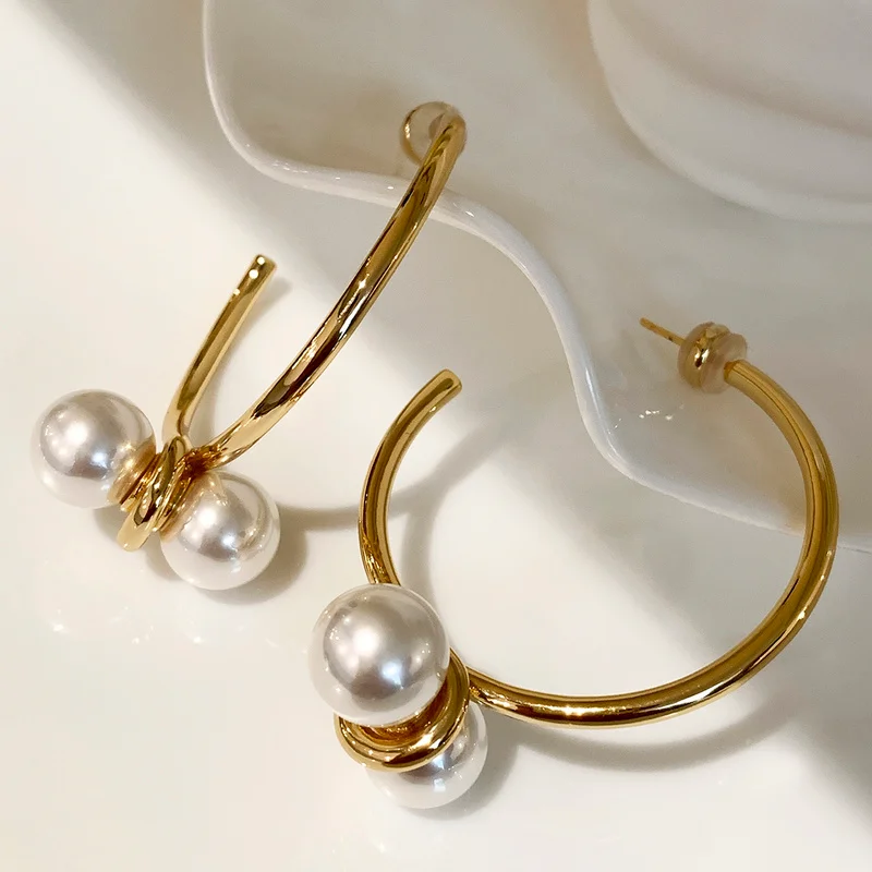 

Timeless Wonder Fancy Imitation Pearl Geo CC Hoop Earings for Women Jewelry Punk Designer Gothic Boho Runway Bride Gift Emo 5362