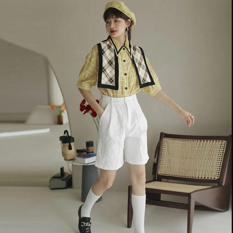 

2020 Half puff sleeve square collar yellow plaid shirt female design 2020 summer niche loose office lady style tops K515