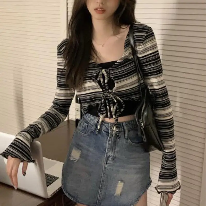 Кроп-топ Tonngirls с принтом краски на завязках 2 предмета Женская Повседневная