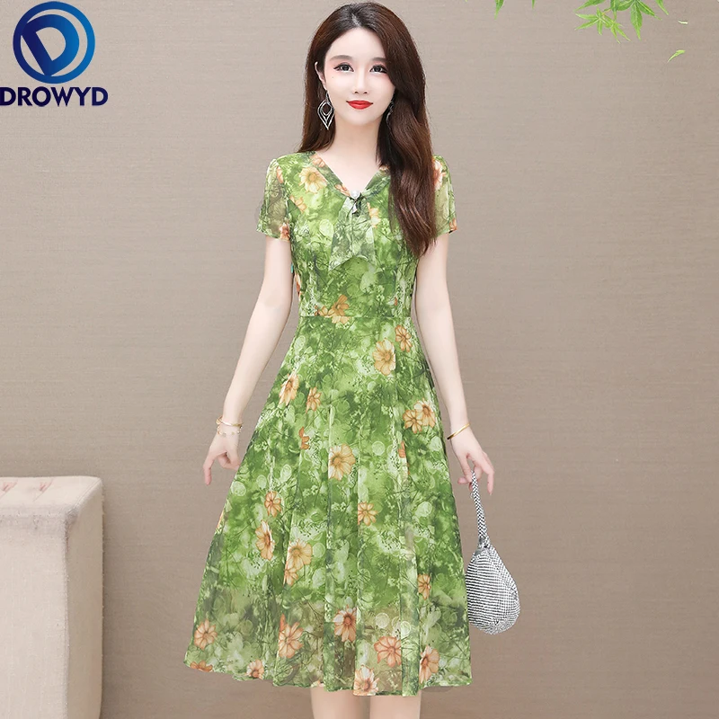 Женское шифоновое платье миди с коротким рукавом розовое облегающее пляжное