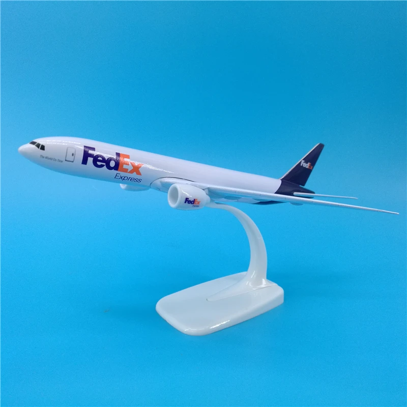 20 см 1:300 масштаб B777 FedEx грузовой самолет авиалиний Литой Сплав модель игрушки
