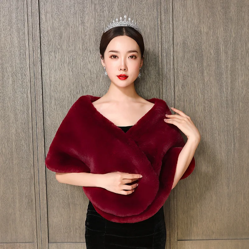 

2021 Burgundy Formal Party Evening Jackets Wraps Faux Fur Cloaks Wedding Capes Winter Women Bolero Wrap Shawls In Stock Shrug