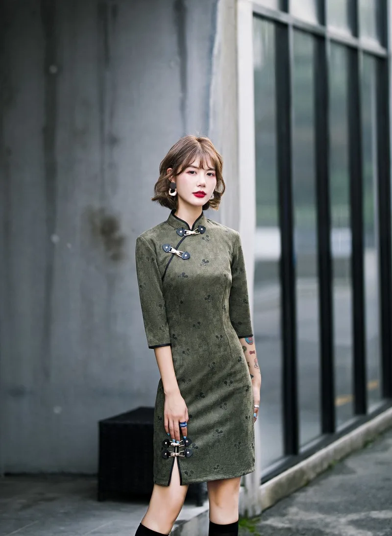 

autumn and winter deerskin velvet cheongsam beauty exploration improvement retro Chinese style personality young girl cheongsam