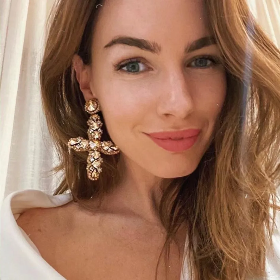 Женские серьги-подвески с кристаллами из стекла