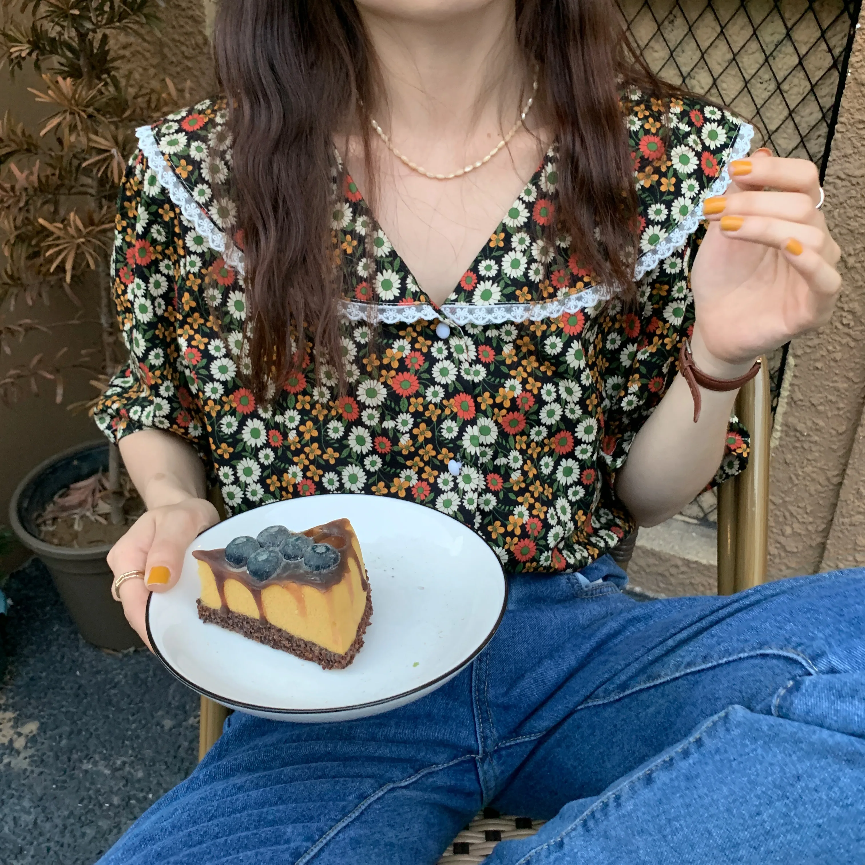 

Retro Blouses New Office Lady Femme All Match 2021 Elegance Florals Summer Vintage Hot Slim Gentle Chic Shirts Tops