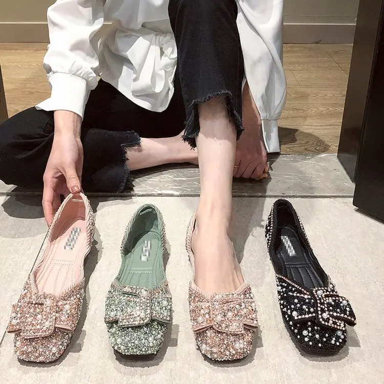 

Luxury Rhinestones Soft Flat Shoes Women Summer Slip on Bow Shoes Woman Fashion String Bead Square Toe Loafers Mujer 2021