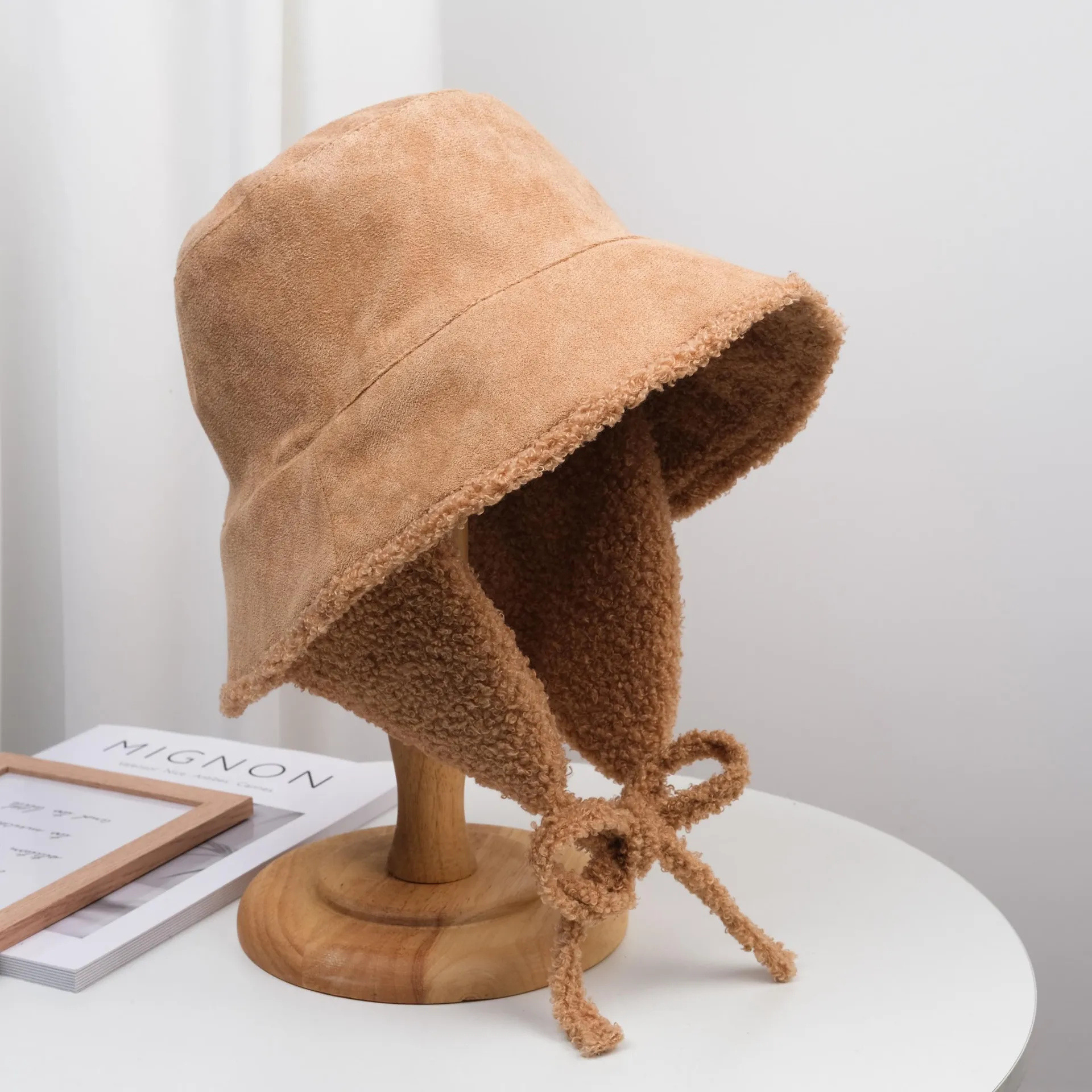 

2021 New Style Lady Winter Hats Women Thick Bucket Hat with Earmuffs Solid Color Bucket Cap Warm Panama Caps Outdoor Hat Riding