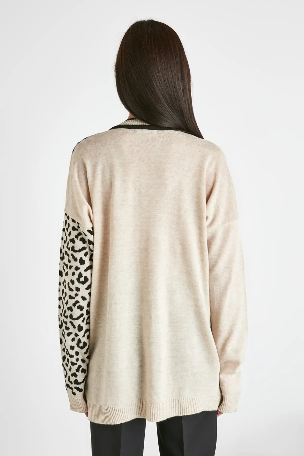 

Trendyol V-Neck Jacquard Knitwear Sweater TWOAW21KZ2453