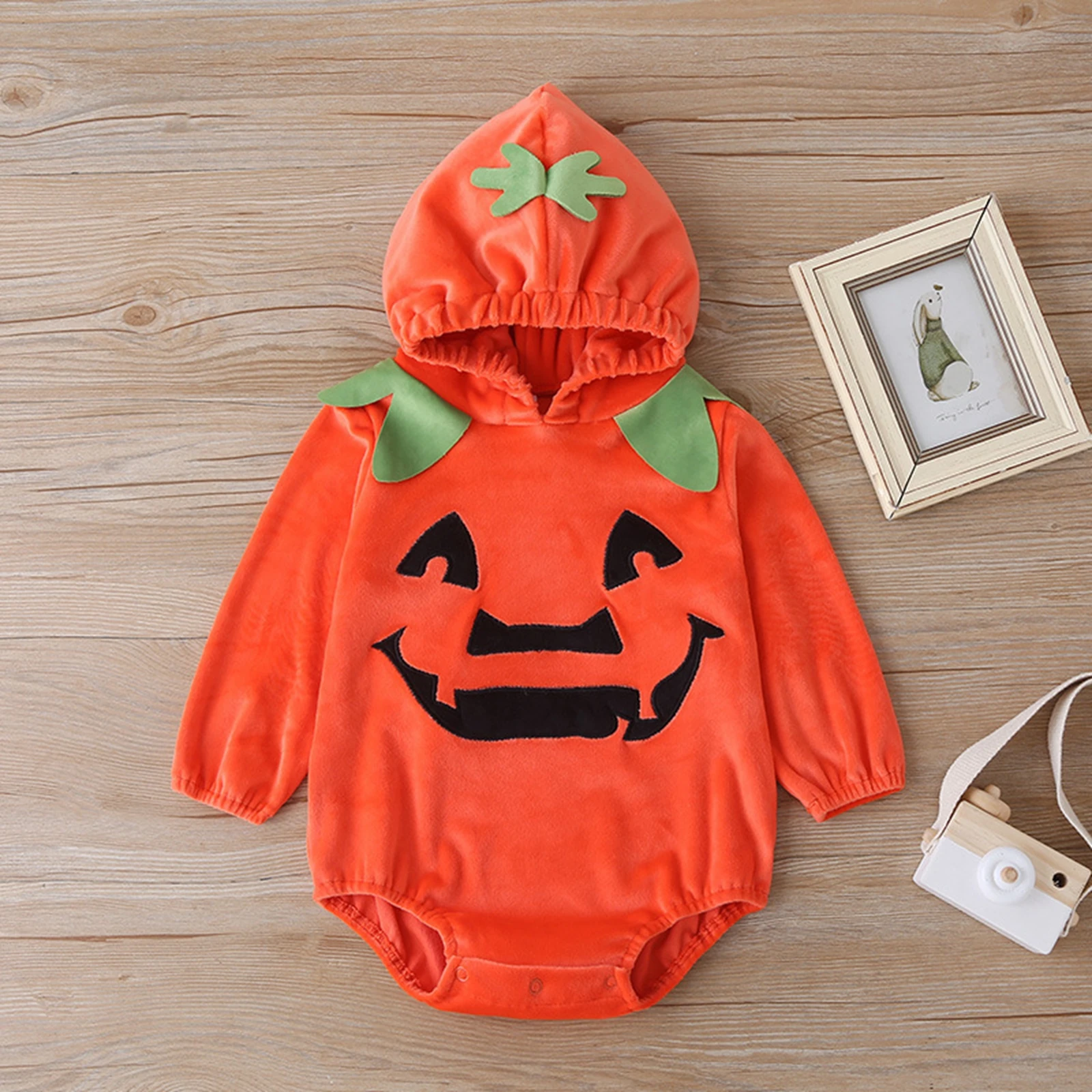 

0-24 Months Halloween Clothes Infant Hooded Romper with Funny Pumpkin Expression, Elastic Cuffs Halloween Theme Festive Clothing