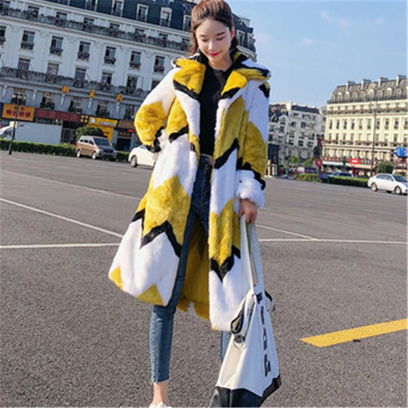 Женское меховое пальто средней длины новинка зимы 2019 Модное теплое с длинными