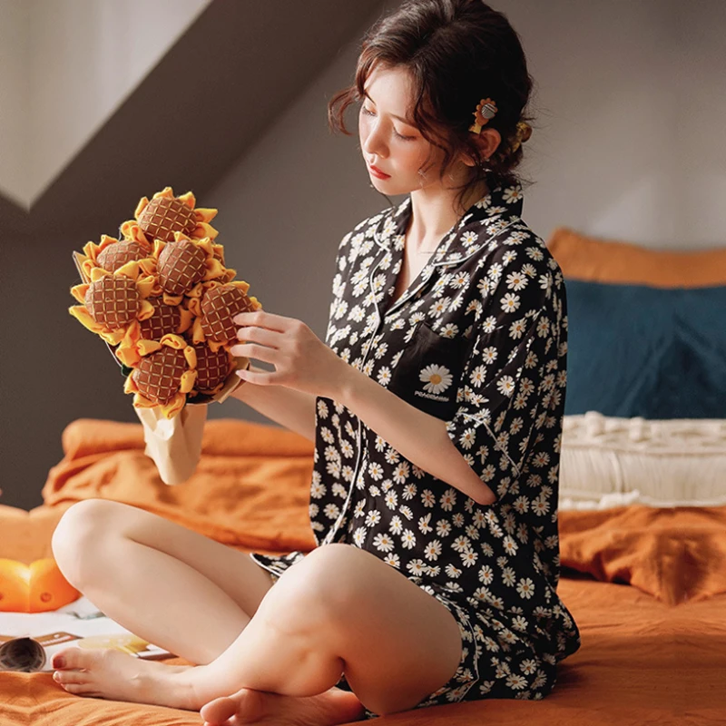 Летние пижамы женские эластичные шелковые ткани тонкие милые с коротким рукавом