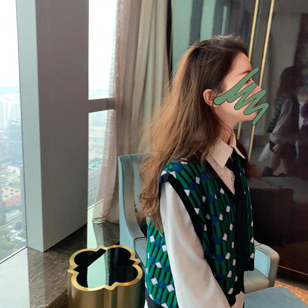 Женский вязаный свитер жилет весна 2020 корейский стиль винтажный пуловер в клетку