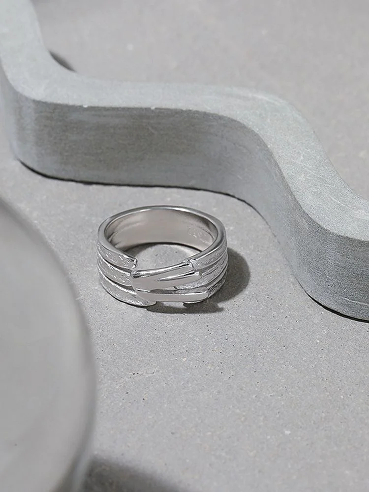 Открытое инициальное кольцо из стерлингового серебра 925 пробы минималистичный