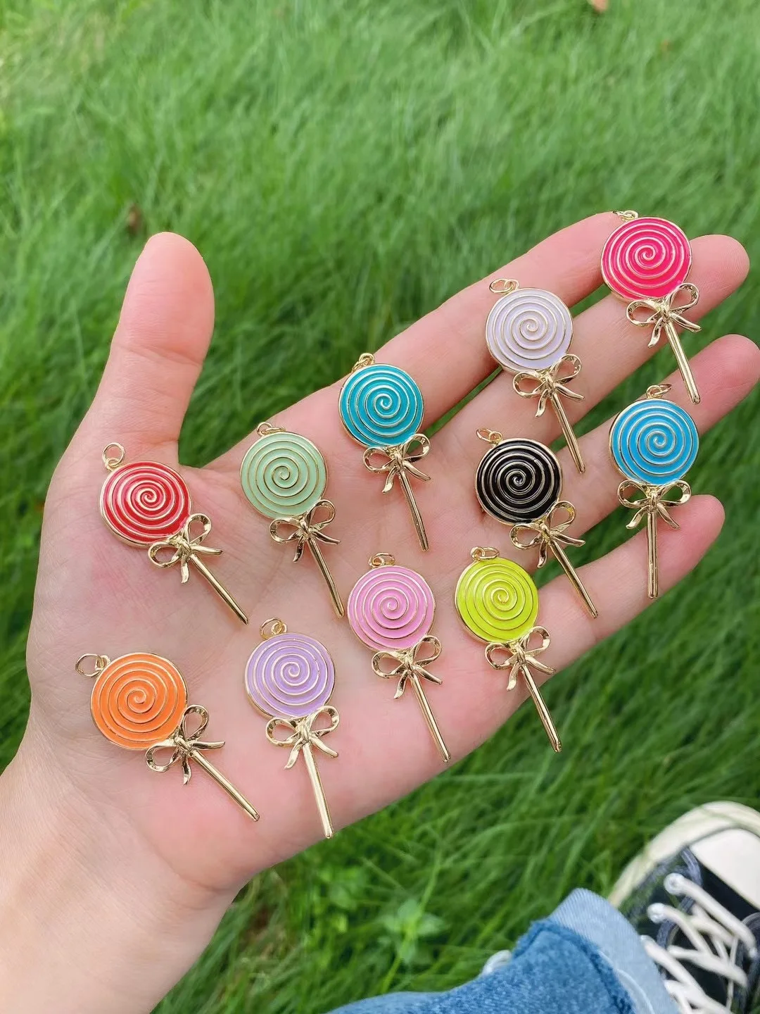 

5Pcs Cute Trendy Lollipop Shape Enamel Gold Plated Pendant Chain Necklaces Gift Women Jewelry ,for Best Friends