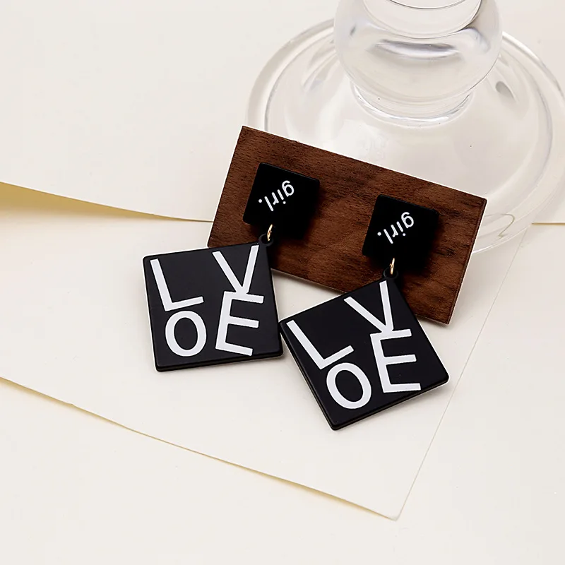 

Популярные большие геометрические акриловые Висячие серьги для женщин классические большие квадратные висячие серьги Модные ювелирные из...