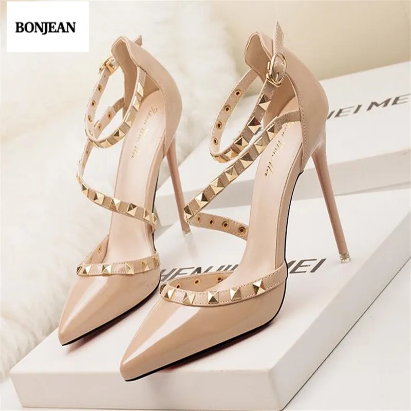 Женские туфли на высоком каблуке шпильке простые пикантные с закрытым носком