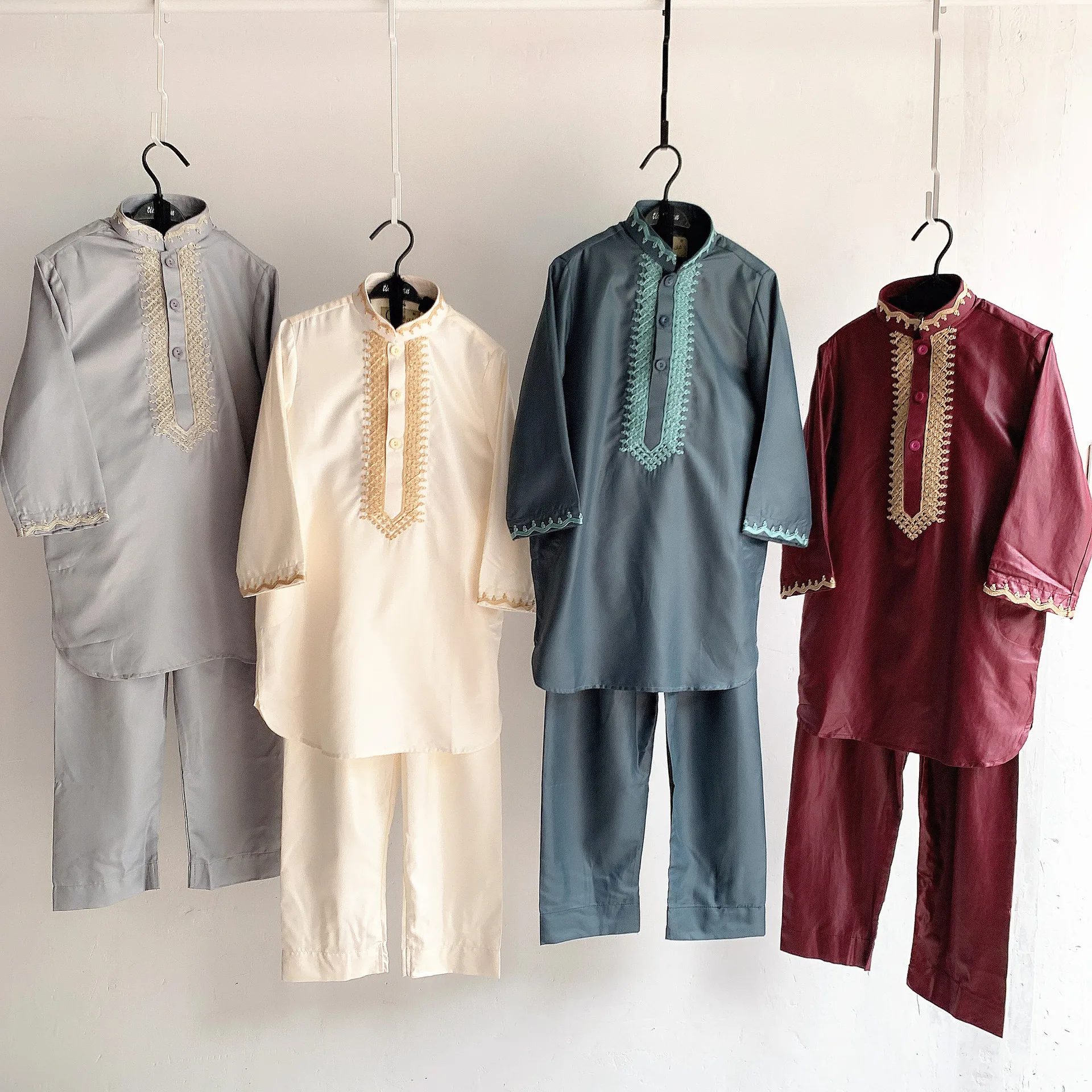 Muslim Clothes Children'S Muslim Two-Piece Button Embroidery Men'S Clothing Muslim Sets Musulman Hombre Lsmn015