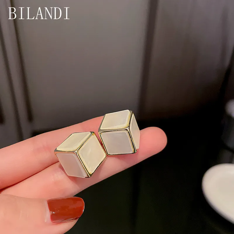 

Bilandi S925 needle Fashion Jewelry Cube Square Earrings 2021 New Design 3 D Black White Women Earrings For Girl Lady Gifts