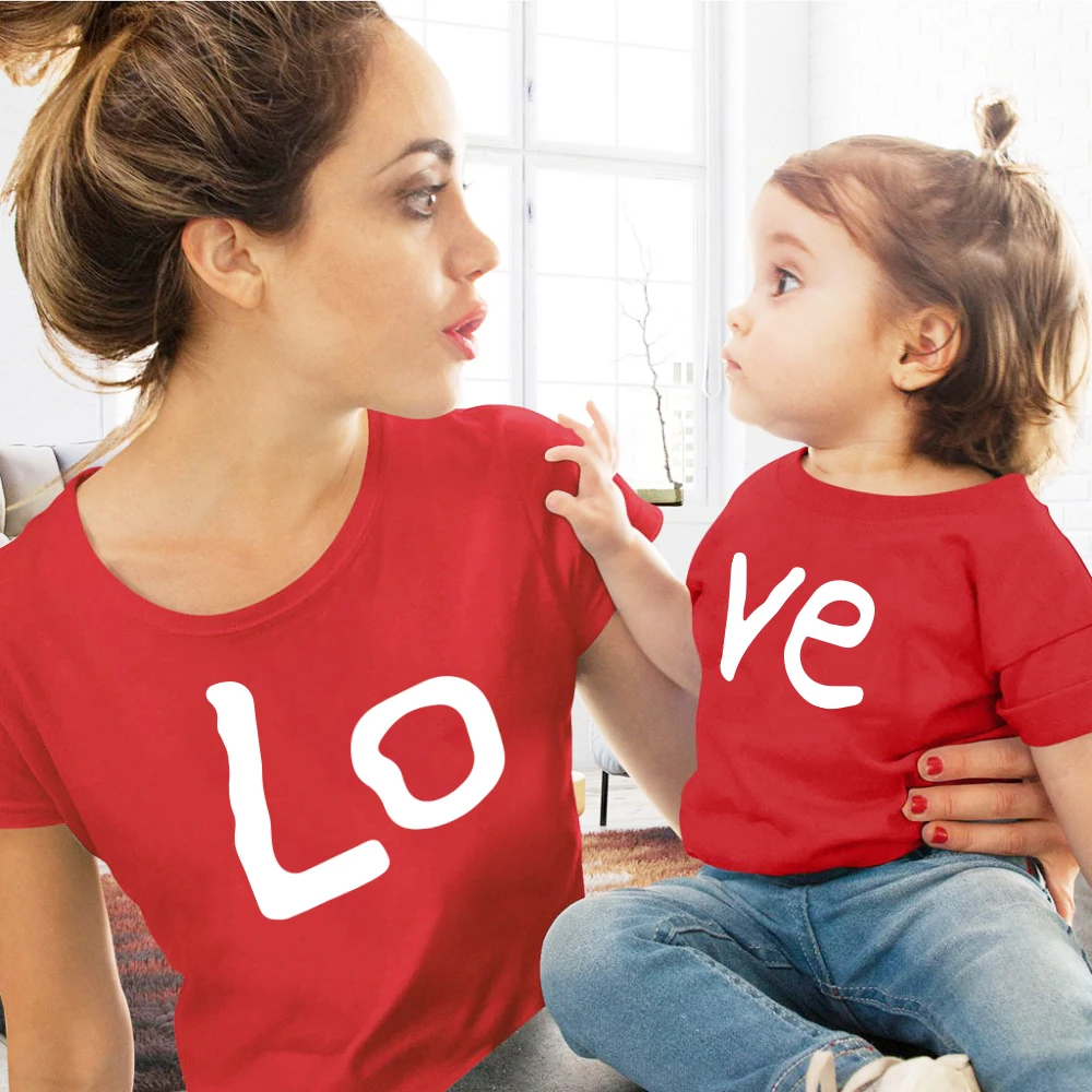 

Love family matching clothes red Cotton Mother And Daughter Clothe print T-shirt Mommy And Me Clothe baby Kids girl boy clothing