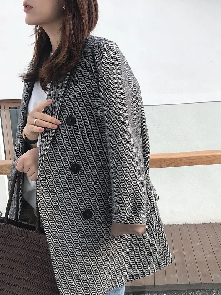 Шерстяное пальто на осень и зиму женское повседневное длинное серое двубортное