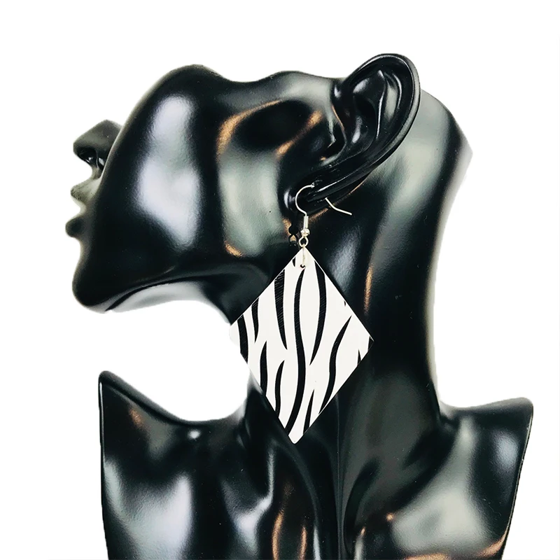 M &amp G 5 узоров элегантные модные серьги в виде зебры ромбовидный крест из
