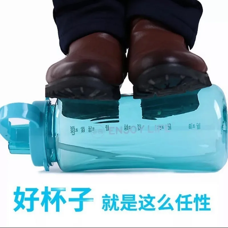 Вместительная Спортивная соломенная бутылка для воды 4 конфетных цвета 1 л/2 л 2000