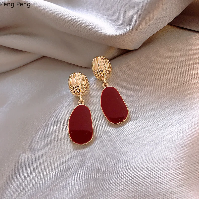 

2021 Wine red dinner irregular Earrings Mingyuan alloy oil drop high grade Earrings