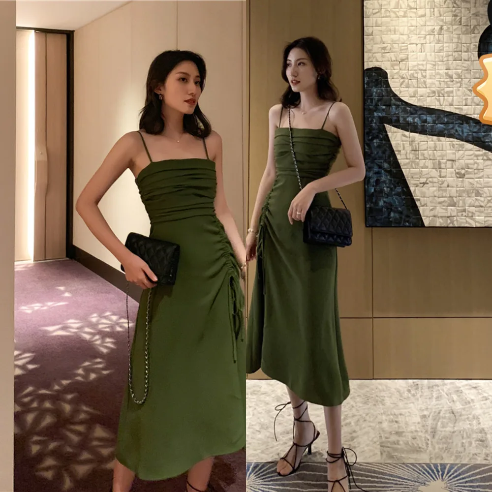 

Платье женское летнее с открытой спиной и неровными складками