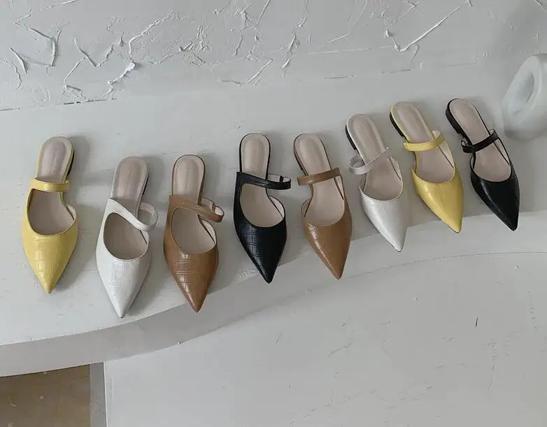

Women's Shoes