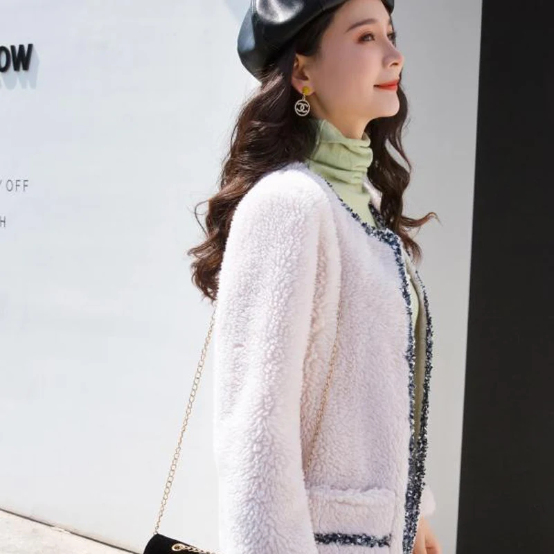 

Imitation lamb fur coat Short paragraph autumn/winter women's fake fur coat Small fragrant ladies One-piece casual jacket