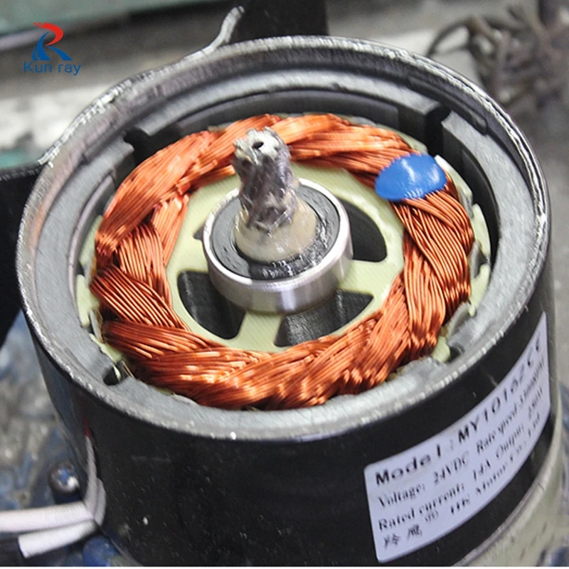 Электродвигатель 250W 12VDC с передачей и щетками, скорость 2700 об/мин, для велосипедов, трехколесных велосипедов, электромотоциклов, самокатов и электровелосипедов.