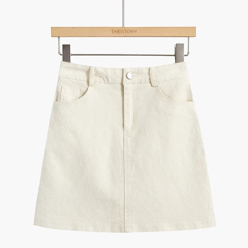 Женское джинсовое платье с завышенной талией однотонное короткое черное в стиле