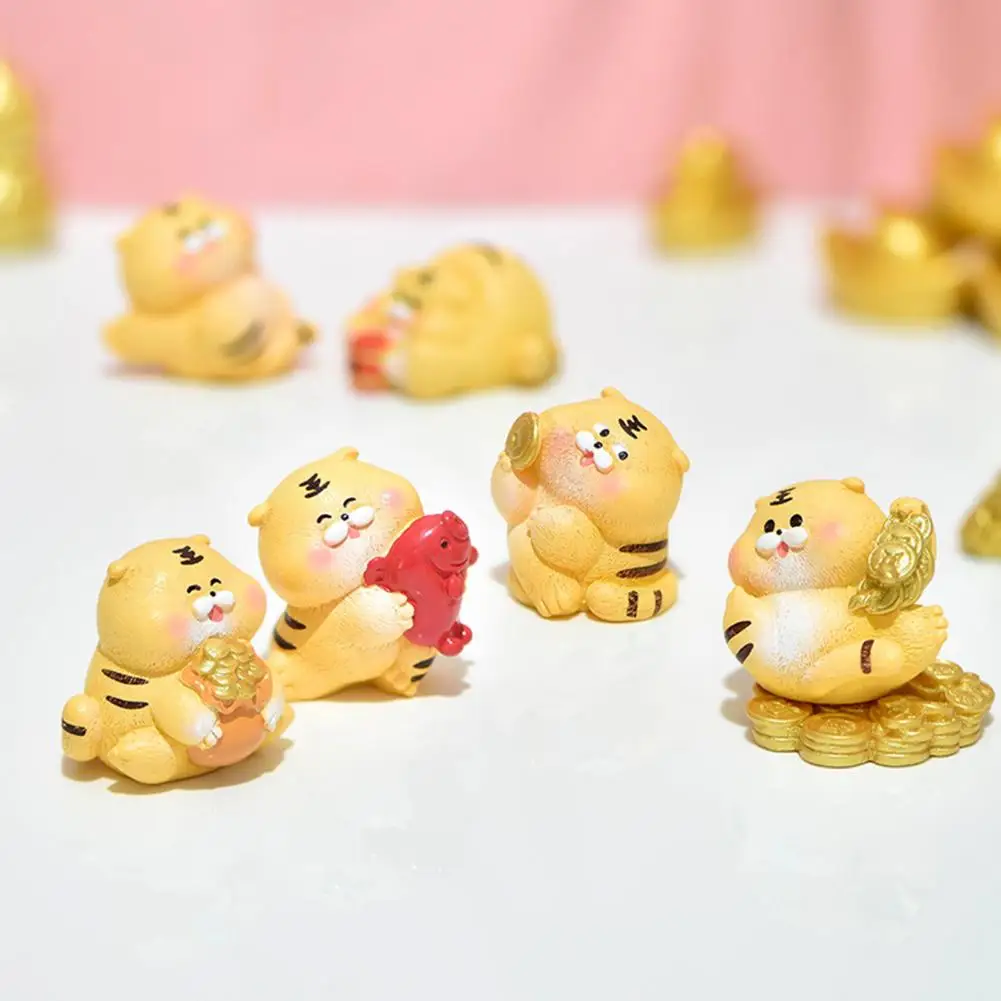 Красивая яркая статуя из смолы в форме милого маленького тигра - Цена: 