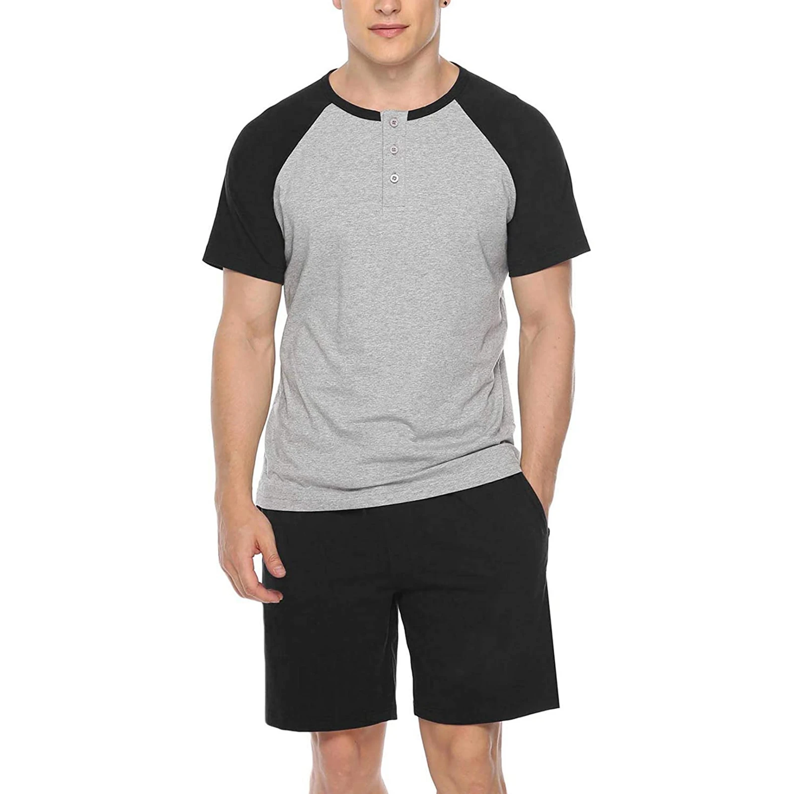 

Мужской летний дышащий костюм для отдыха, комплект из топа с коротким рукавом и круглым вырезом и шорт реглан в простом стиле, разные цвета